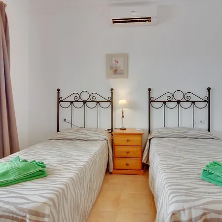 Maciot Iv Villa